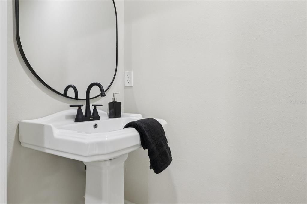 For Sale: $679,900 (4 beds, 2 baths, 2507 Square Feet)