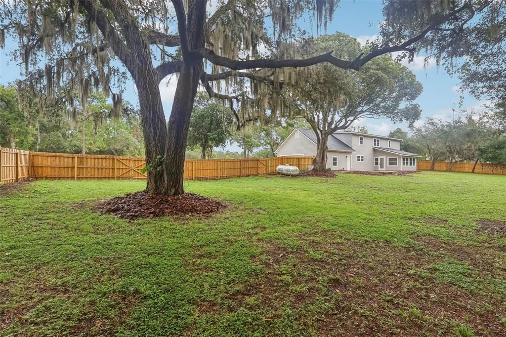 For Sale: $679,900 (4 beds, 2 baths, 2507 Square Feet)