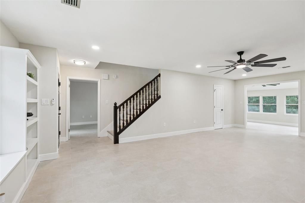 For Sale: $679,900 (4 beds, 2 baths, 2507 Square Feet)