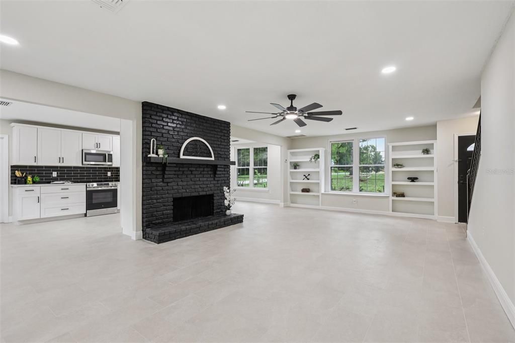 For Sale: $679,900 (4 beds, 2 baths, 2507 Square Feet)