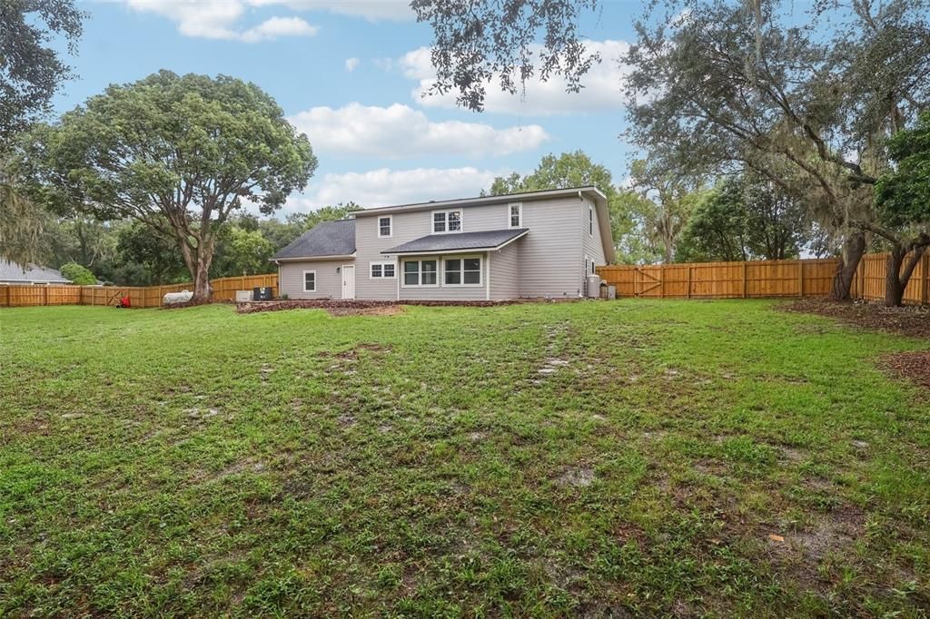 For Sale: $679,900 (4 beds, 2 baths, 2507 Square Feet)