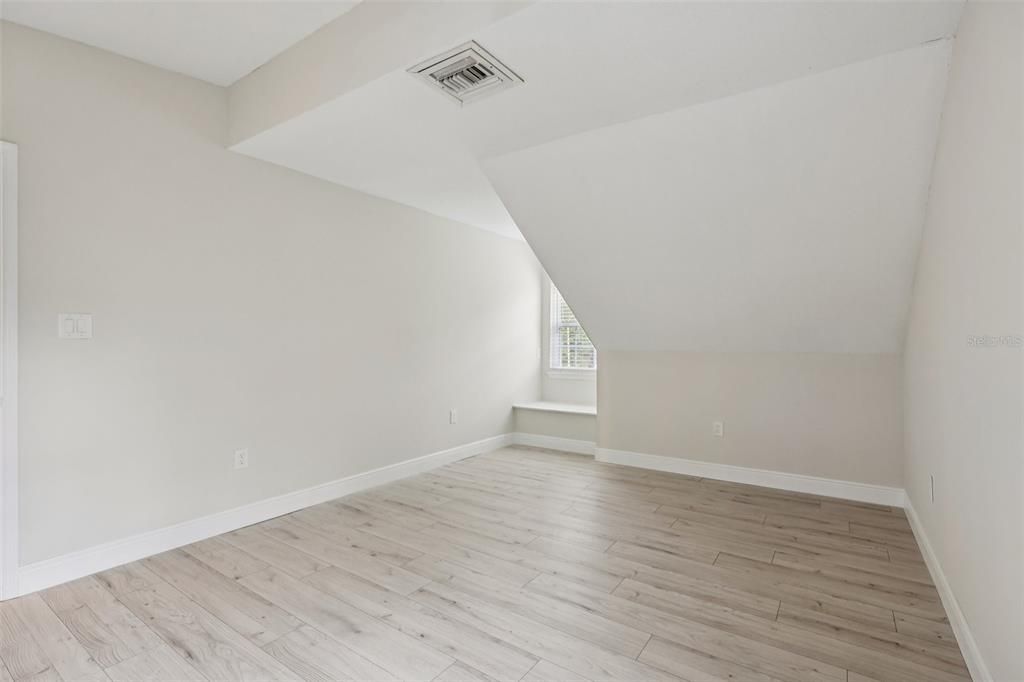 For Sale: $679,900 (4 beds, 2 baths, 2507 Square Feet)