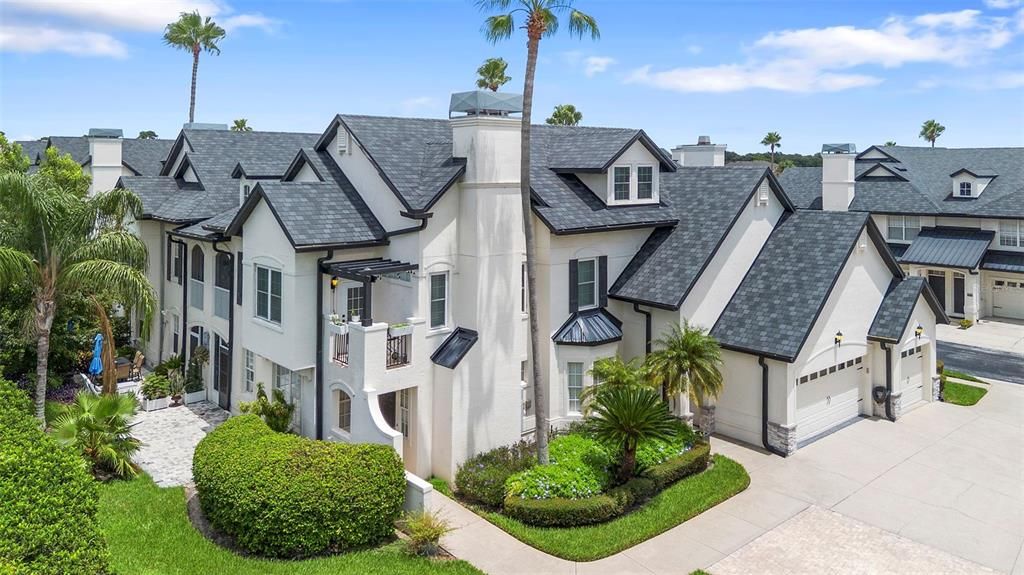 待售: $259,900 (2 贝兹, 2 浴室, 1072 平方英尺)