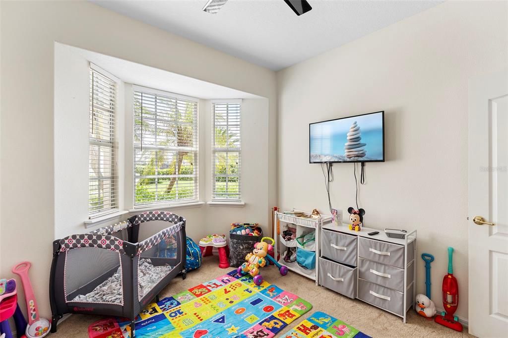 待售: $259,900 (2 贝兹, 2 浴室, 1072 平方英尺)