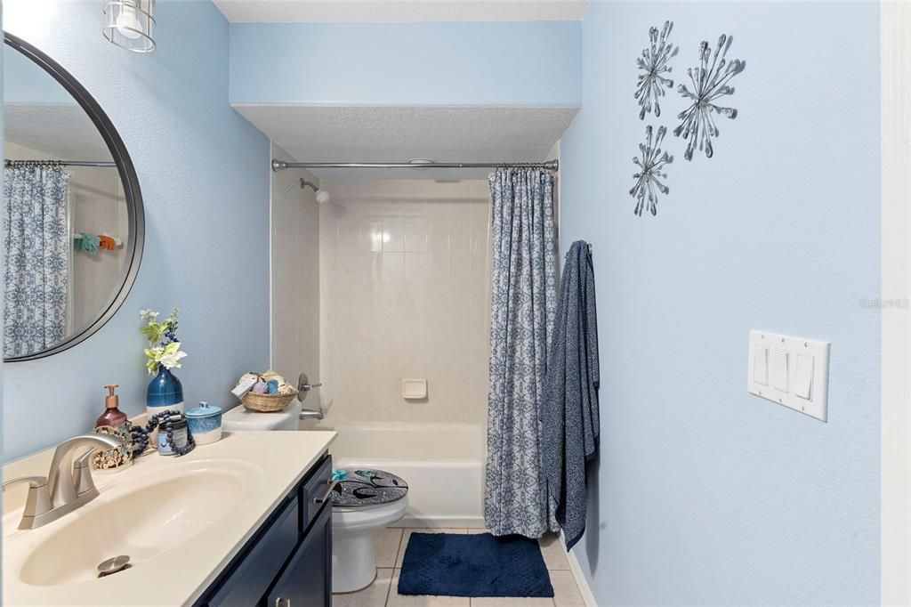 待售: $259,900 (2 贝兹, 2 浴室, 1072 平方英尺)