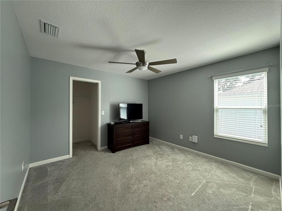 На продажу: $424,900 (4 спален, 2 ванн, 1978 Квадратных фут)