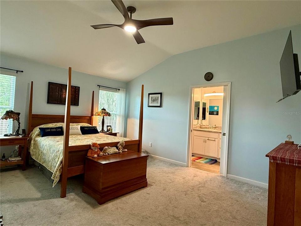 На продажу: $424,900 (4 спален, 2 ванн, 1978 Квадратных фут)