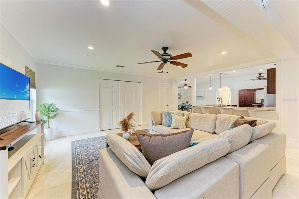 For Rent: $3,450 (3 beds, 2 baths, 1912 Square Feet)