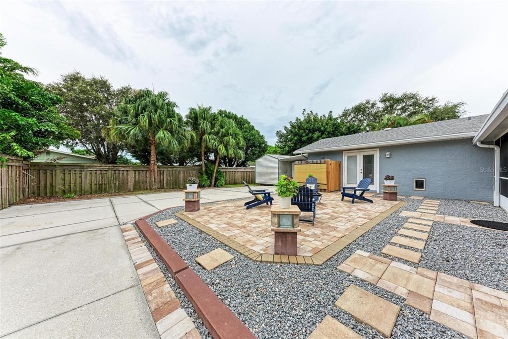 For Rent: $3,450 (3 beds, 2 baths, 1912 Square Feet)