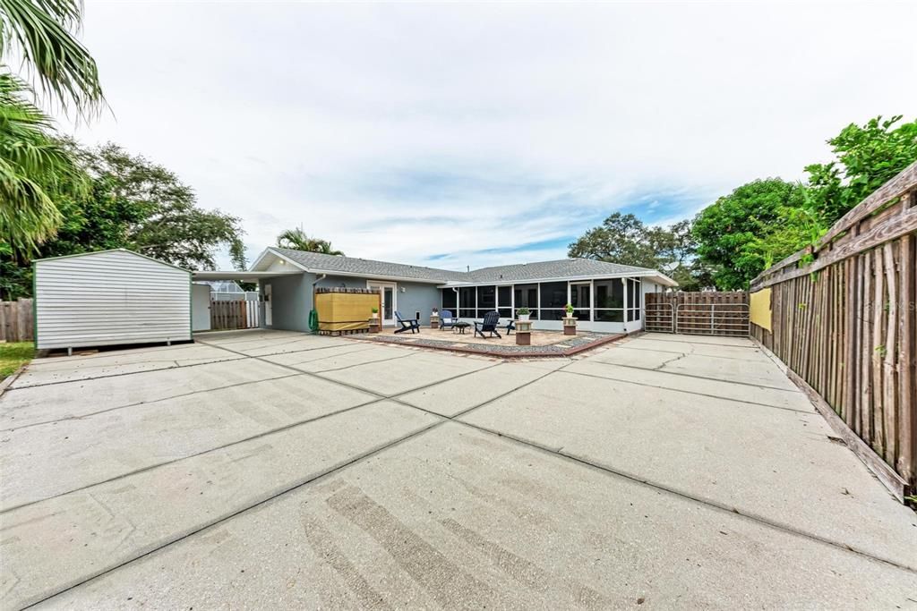 For Rent: $3,450 (3 beds, 2 baths, 1912 Square Feet)