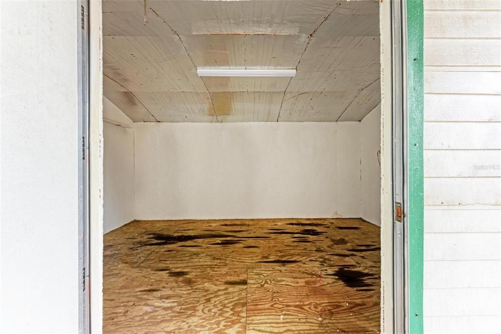 For Rent: $3,450 (3 beds, 2 baths, 1912 Square Feet)