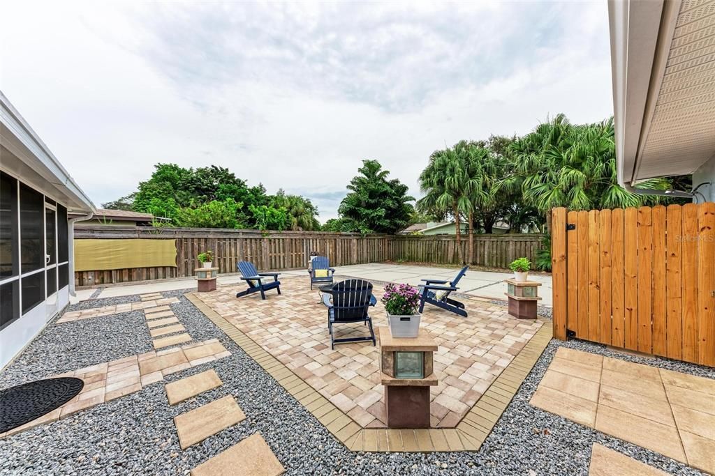 For Rent: $3,450 (3 beds, 2 baths, 1912 Square Feet)