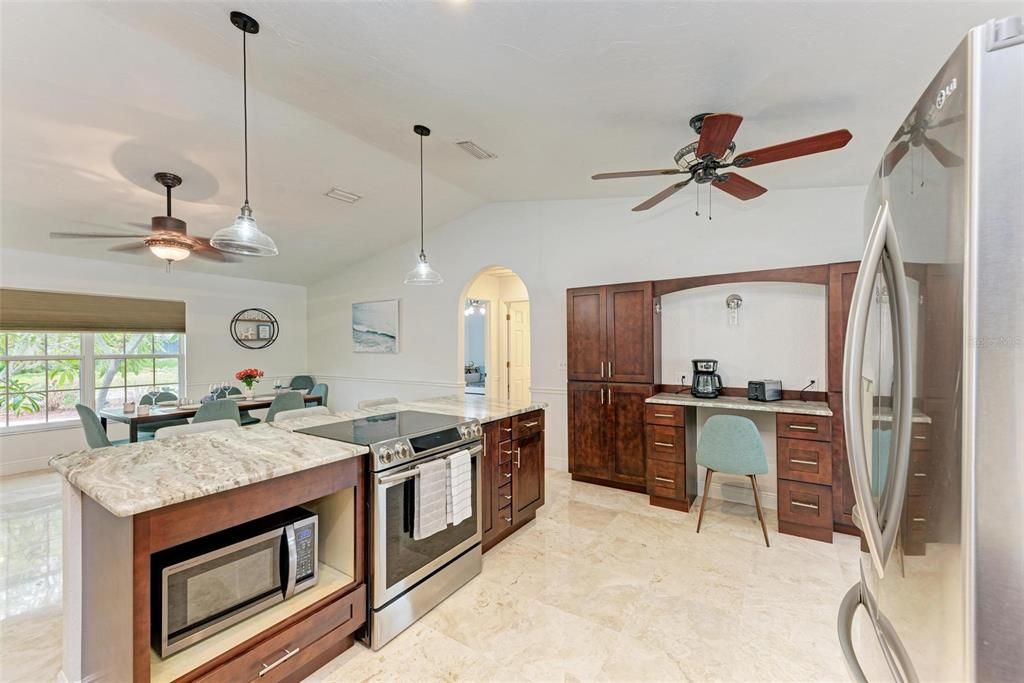 For Rent: $3,450 (3 beds, 2 baths, 1912 Square Feet)