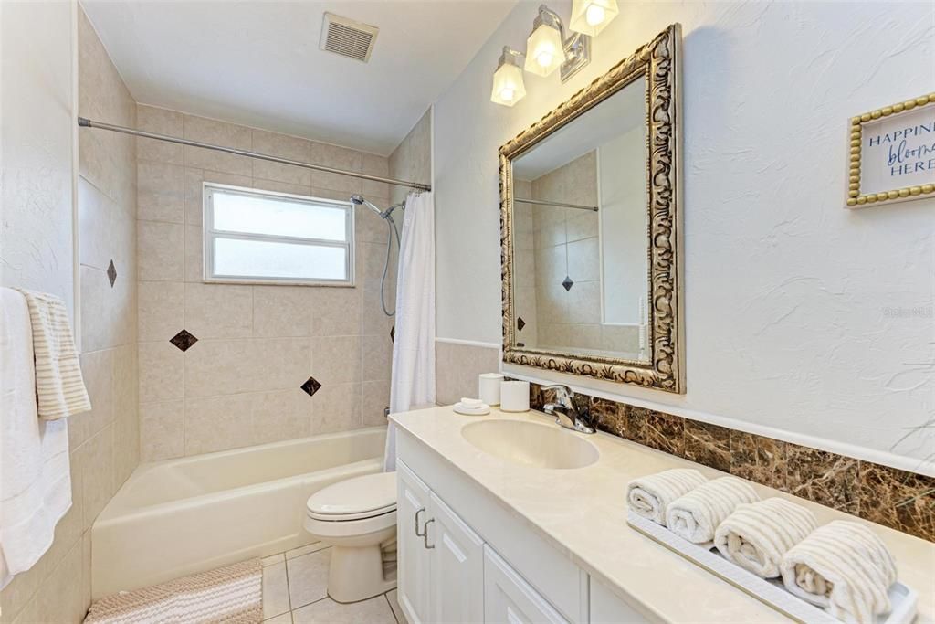 For Rent: $3,450 (3 beds, 2 baths, 1912 Square Feet)