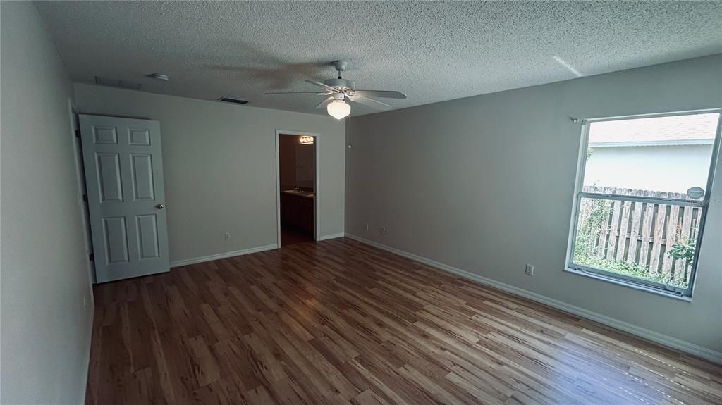 待售: $315,000 (3 贝兹, 2 浴室, 1825 平方英尺)