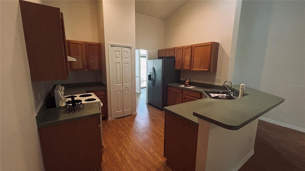 待售: $315,000 (3 贝兹, 2 浴室, 1825 平方英尺)