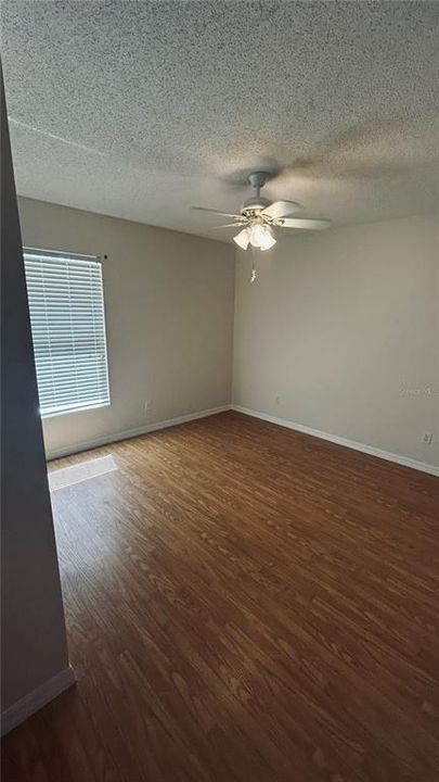 待售: $315,000 (3 贝兹, 2 浴室, 1825 平方英尺)