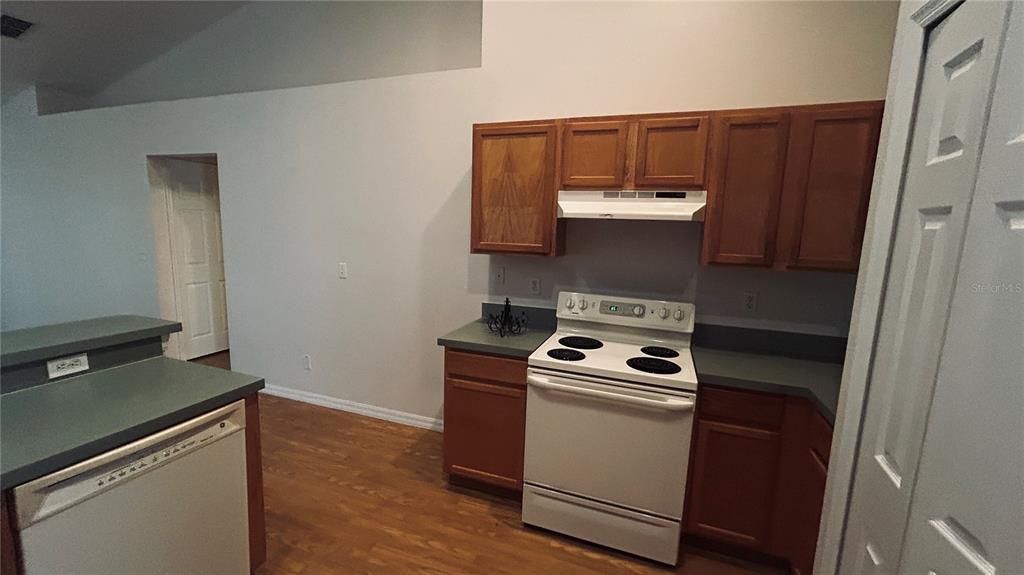 待售: $315,000 (3 贝兹, 2 浴室, 1825 平方英尺)