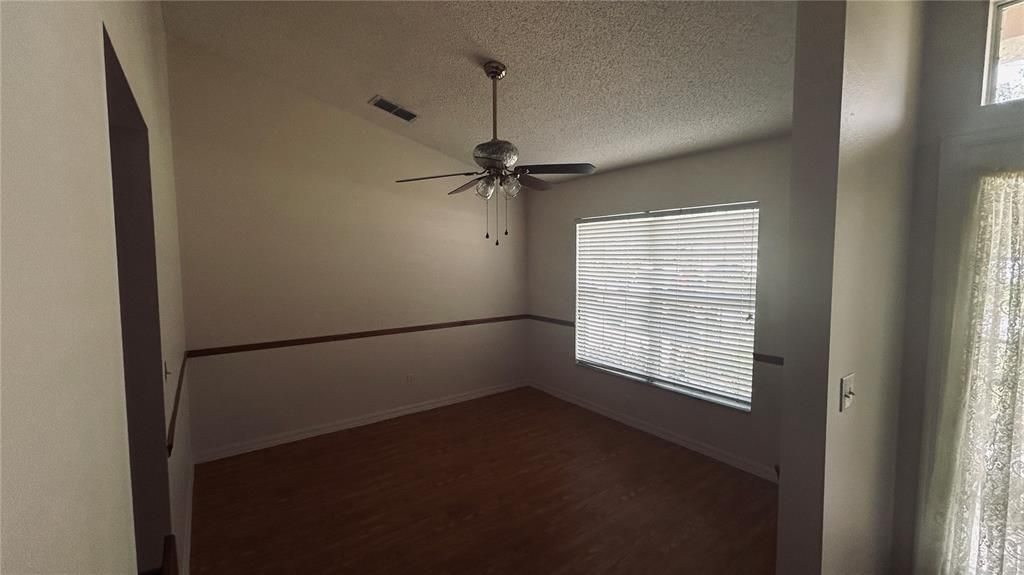 待售: $315,000 (3 贝兹, 2 浴室, 1825 平方英尺)