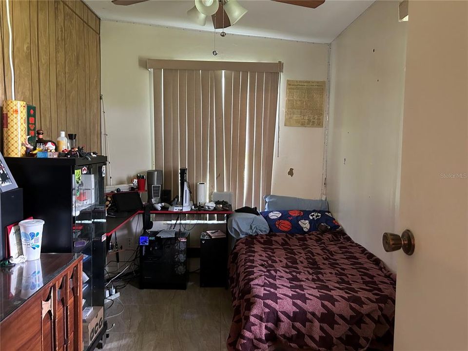 合同活跃: $265,000 (3 贝兹, 2 浴室, 1580 平方英尺)