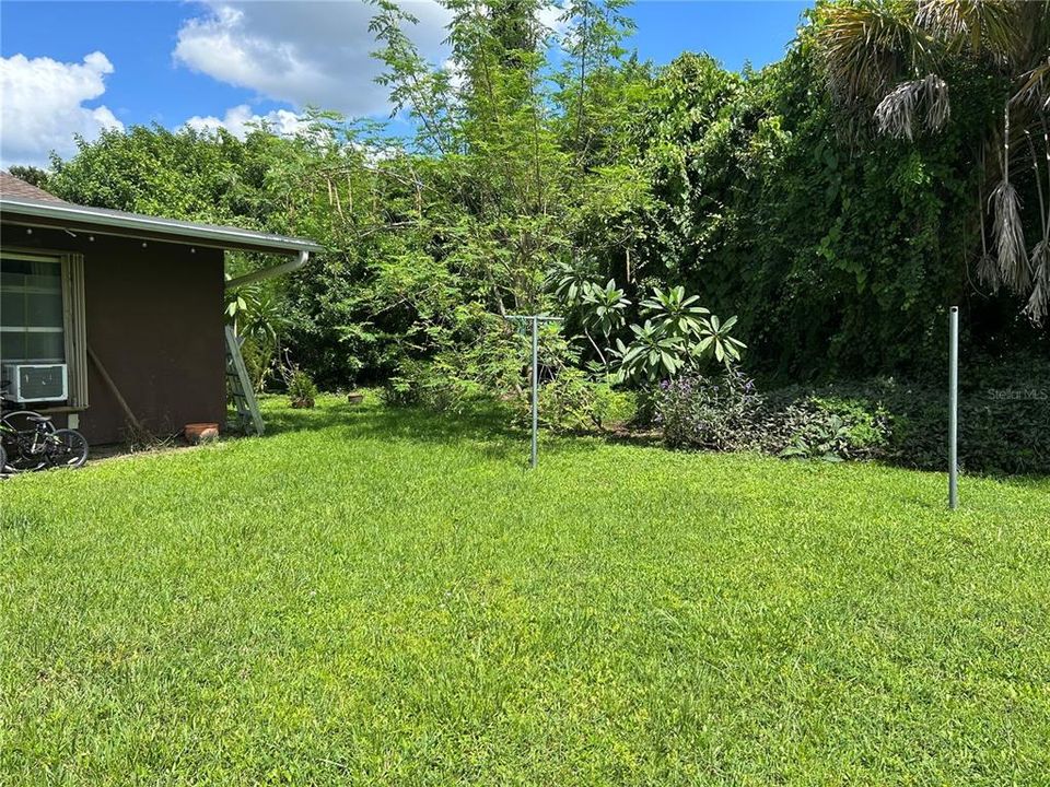 合同活跃: $265,000 (3 贝兹, 2 浴室, 1580 平方英尺)