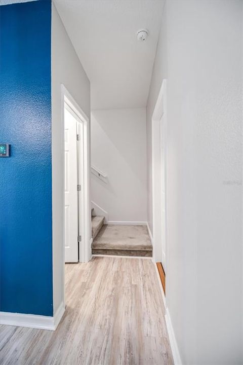 На продажу: $299,900 (3 спален, 2 ванн, 1736 Квадратных фут)