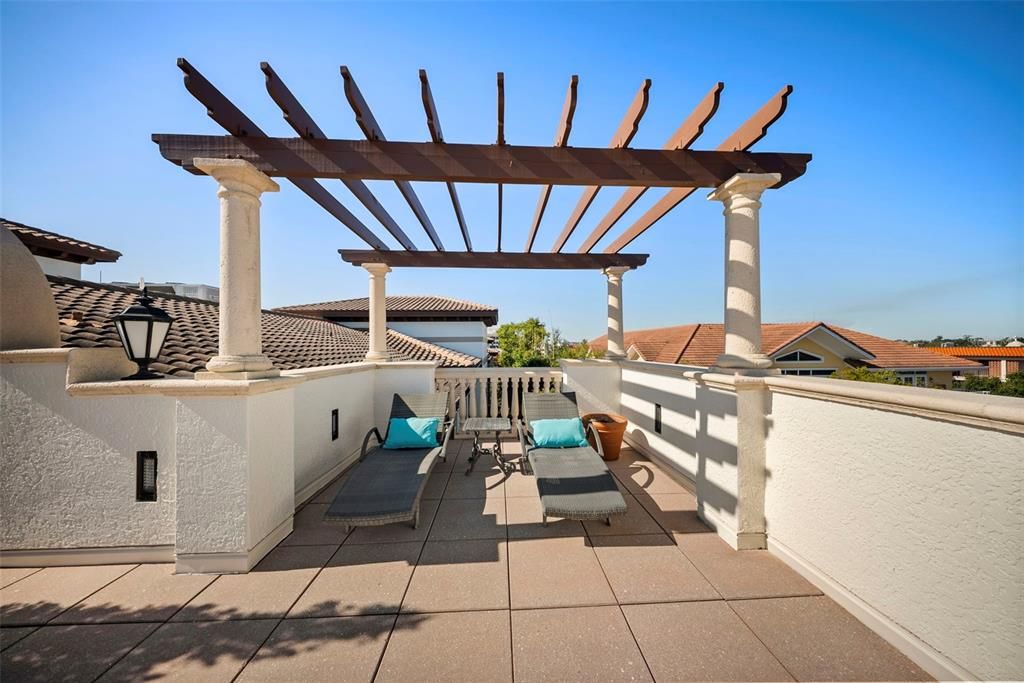 На продажу: $1,675,000 (2 спален, 2 ванн, 1511 Квадратных фут)