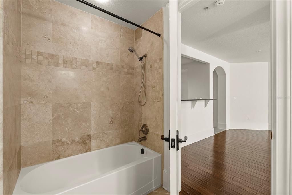 На продажу: $1,675,000 (2 спален, 2 ванн, 1511 Квадратных фут)