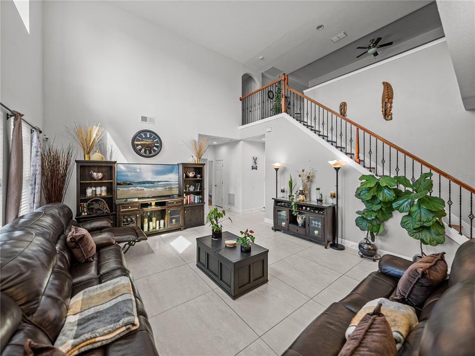 На продажу: $650,000 (4 спален, 3 ванн, 3325 Квадратных фут)