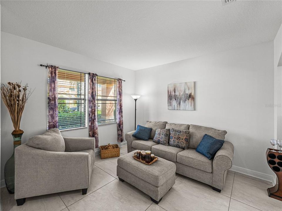 На продажу: $650,000 (4 спален, 3 ванн, 3325 Квадратных фут)