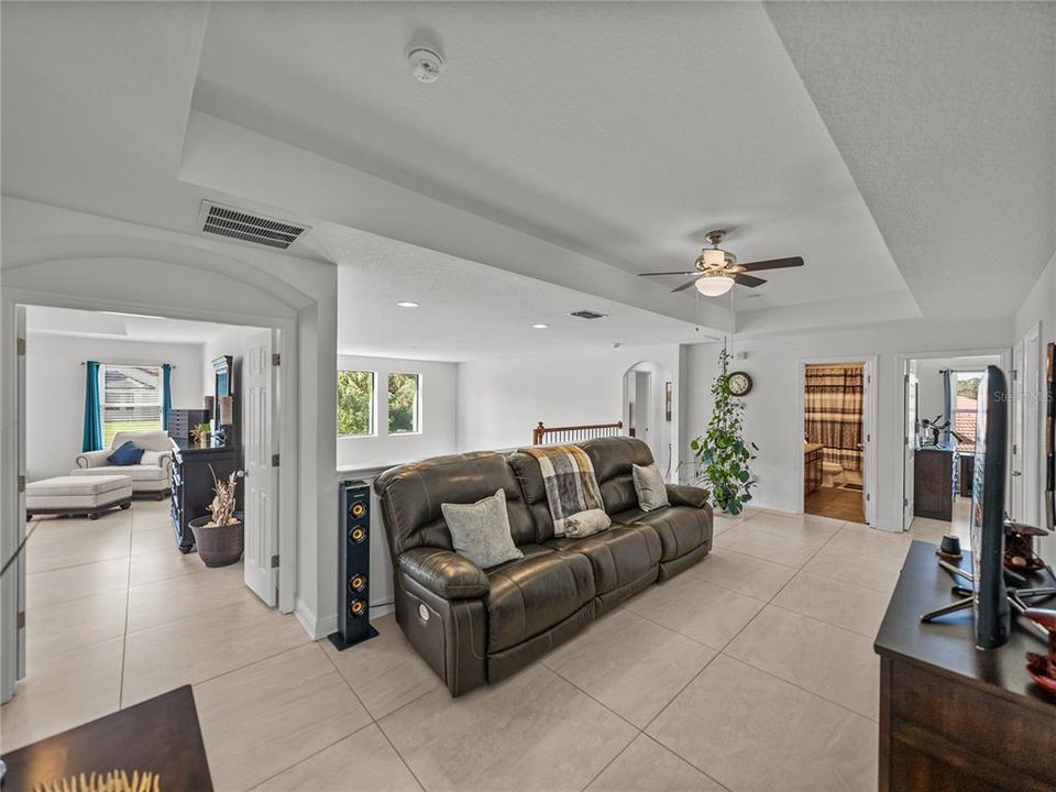 На продажу: $650,000 (4 спален, 3 ванн, 3325 Квадратных фут)