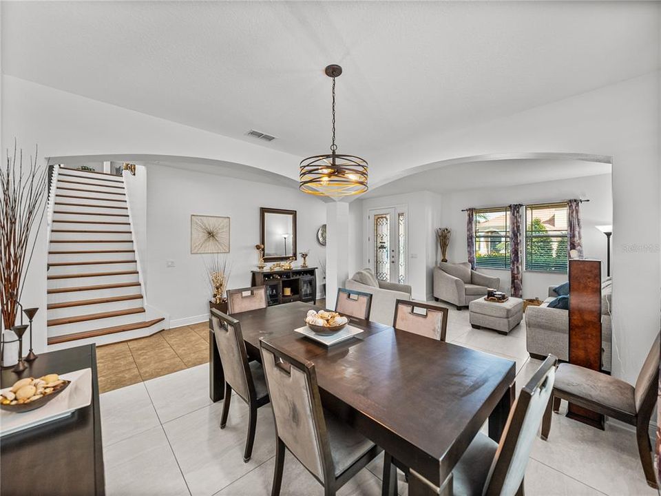 На продажу: $650,000 (4 спален, 3 ванн, 3325 Квадратных фут)