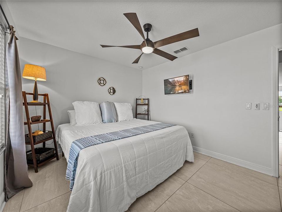 На продажу: $650,000 (4 спален, 3 ванн, 3325 Квадратных фут)