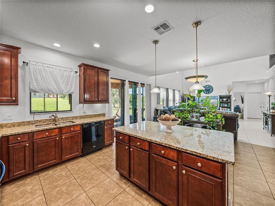 На продажу: $650,000 (4 спален, 3 ванн, 3325 Квадратных фут)