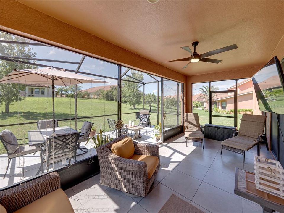 На продажу: $650,000 (4 спален, 3 ванн, 3325 Квадратных фут)