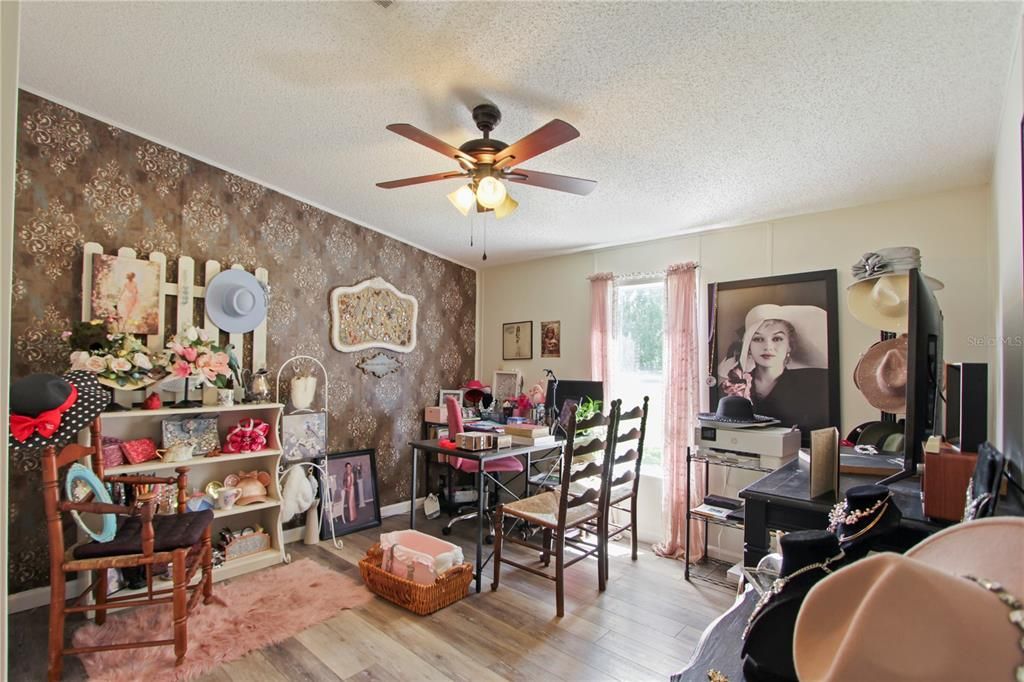 Active With Contract: $438,000 (4 beds, 2 baths, 1782 Square Feet)