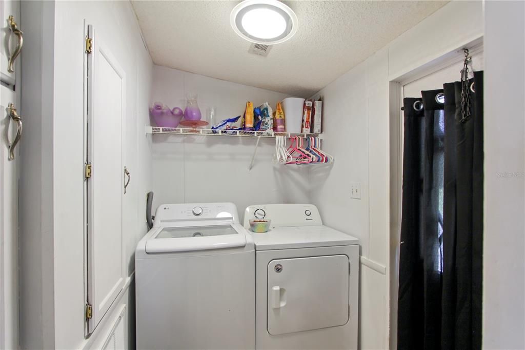 Active With Contract: $438,000 (4 beds, 2 baths, 1782 Square Feet)