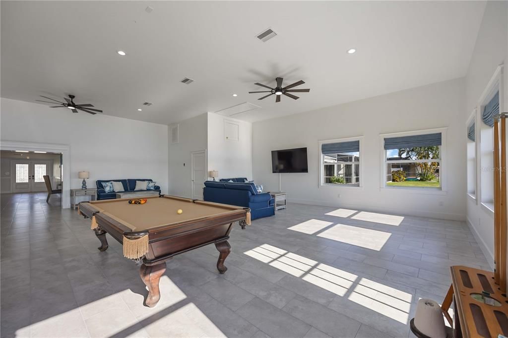 For Rent: $3,500 (3 beds, 2 baths, 3196 Square Feet)