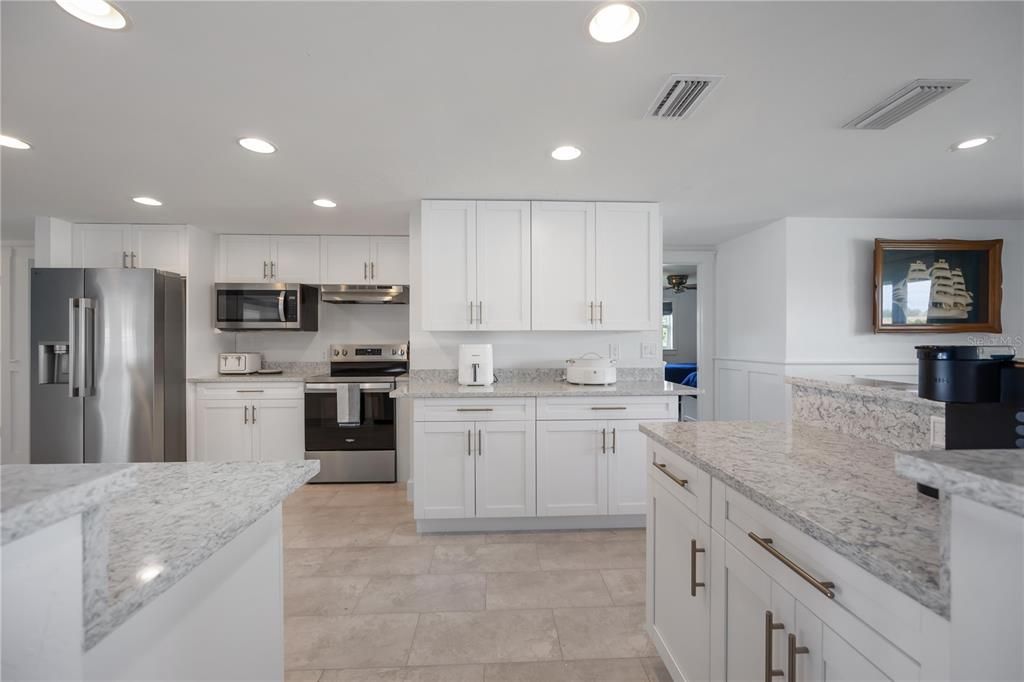 For Rent: $3,500 (3 beds, 2 baths, 3196 Square Feet)