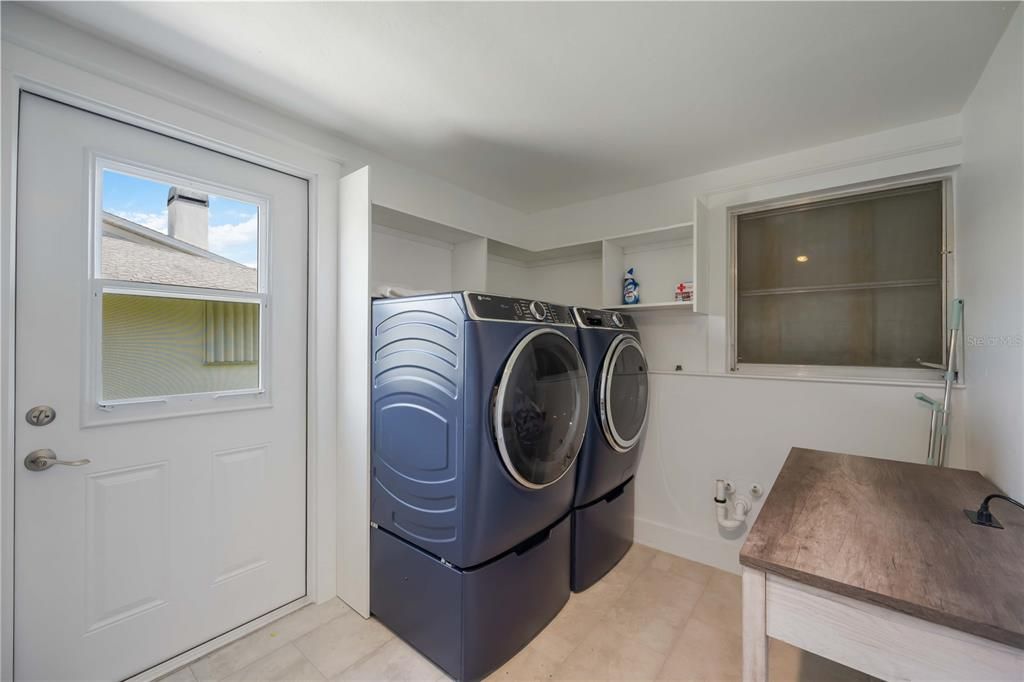 For Rent: $3,500 (3 beds, 2 baths, 3196 Square Feet)