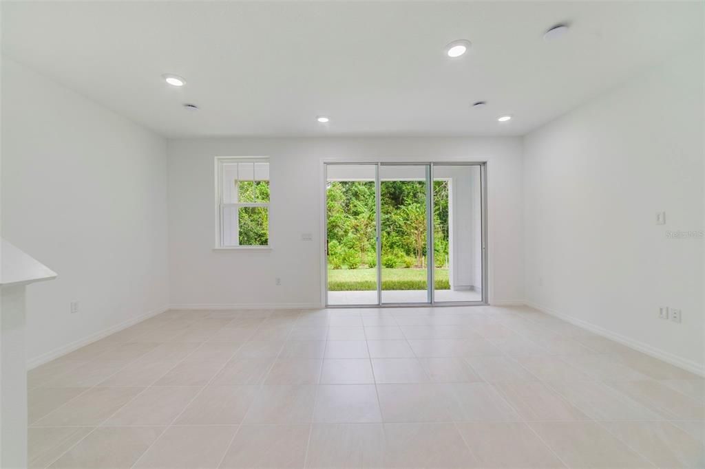 На продажу: $407,990 (3 спален, 2 ванн, 1535 Квадратных фут)