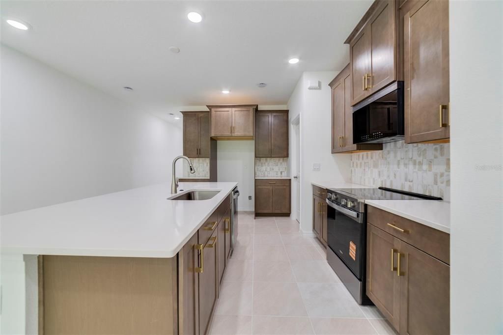 На продажу: $407,990 (3 спален, 2 ванн, 1535 Квадратных фут)