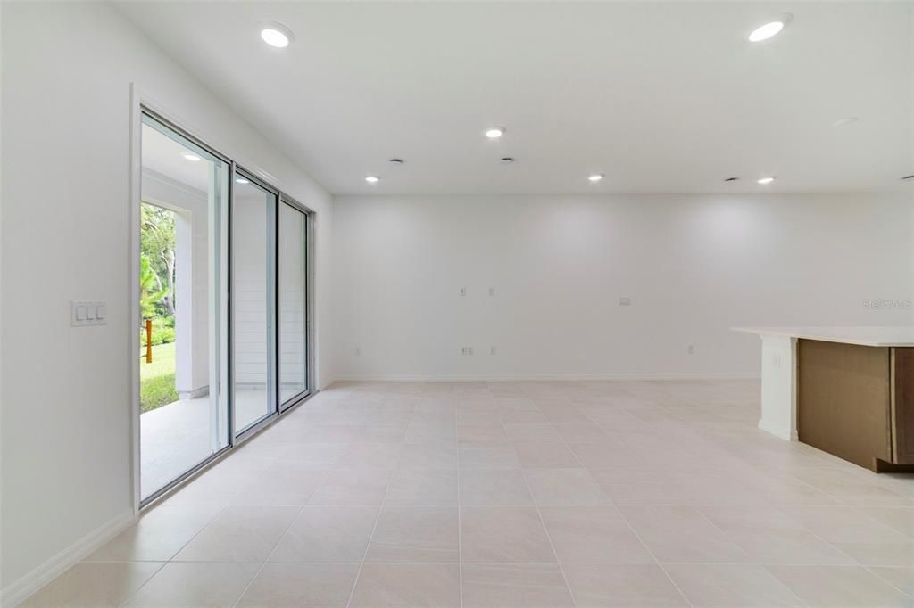 На продажу: $407,990 (3 спален, 2 ванн, 1535 Квадратных фут)