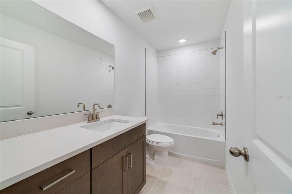 На продажу: $407,990 (3 спален, 2 ванн, 1535 Квадратных фут)