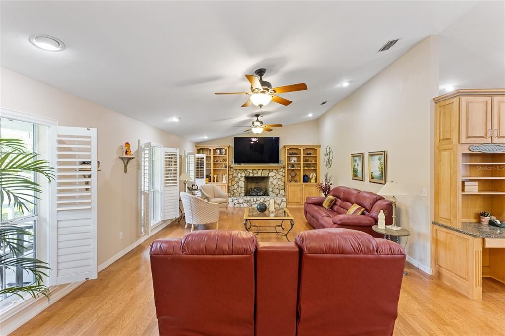 For Sale: $737,000 (3 beds, 2 baths, 2434 Square Feet)