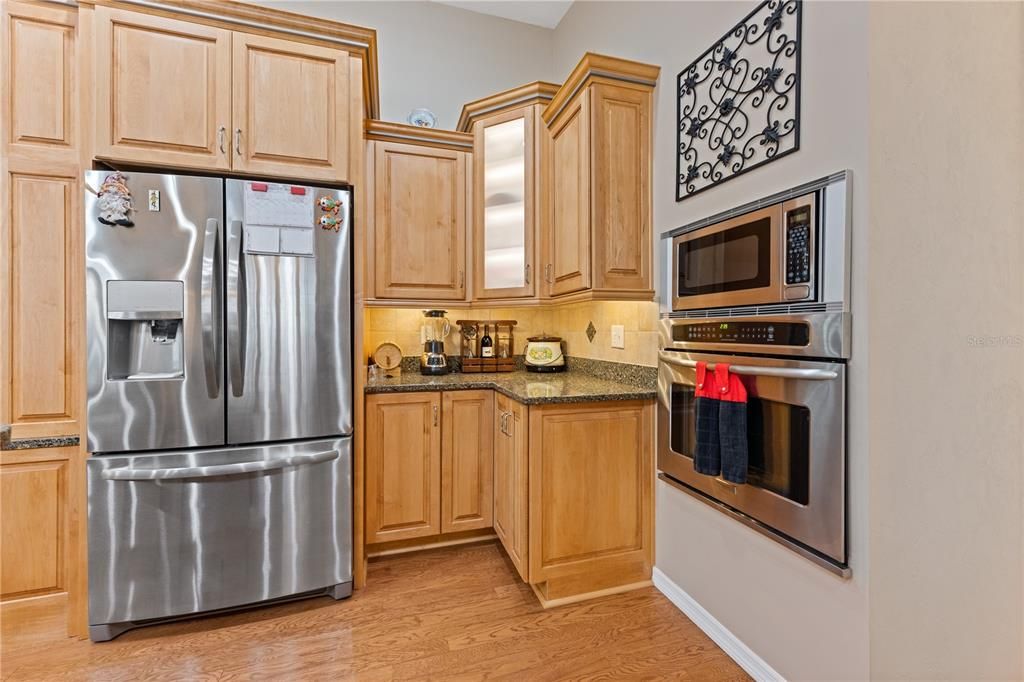 For Sale: $737,000 (3 beds, 2 baths, 2434 Square Feet)