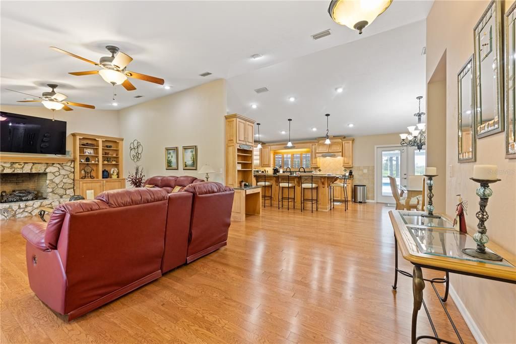 For Sale: $737,000 (3 beds, 2 baths, 2434 Square Feet)