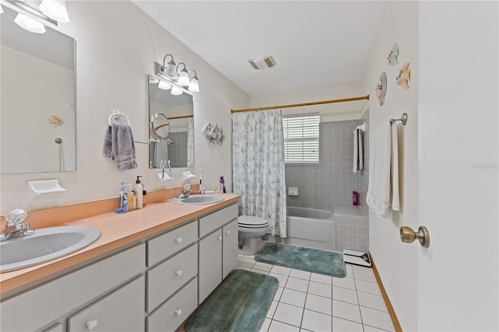 For Sale: $737,000 (3 beds, 2 baths, 2434 Square Feet)