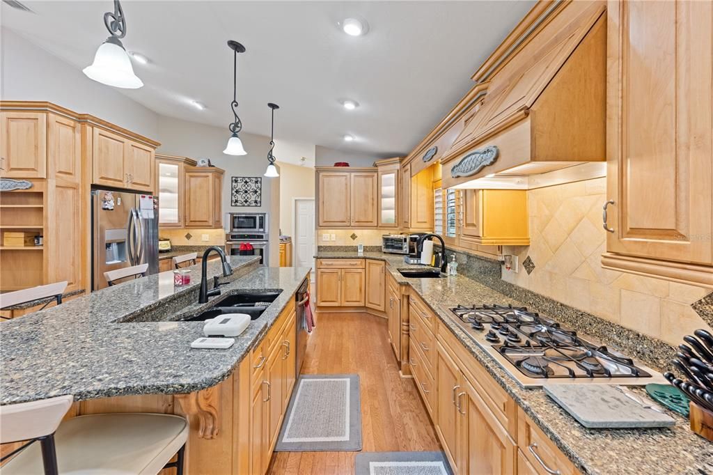 For Sale: $737,000 (3 beds, 2 baths, 2434 Square Feet)