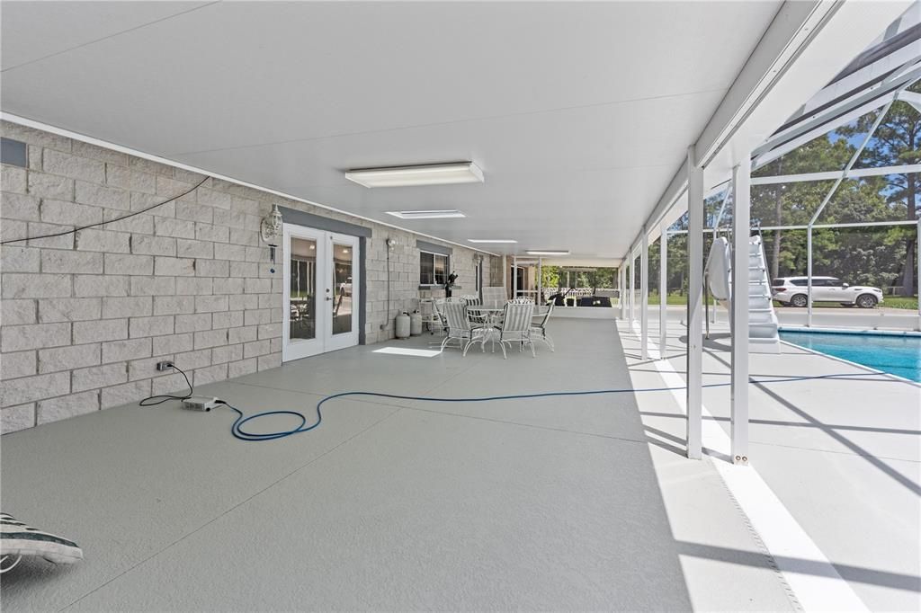 For Sale: $737,000 (3 beds, 2 baths, 2434 Square Feet)